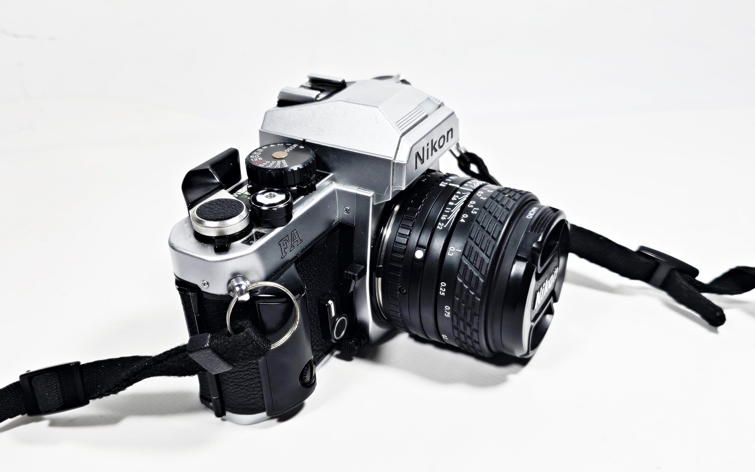 Analogowa lustrzanka Nikon FA
