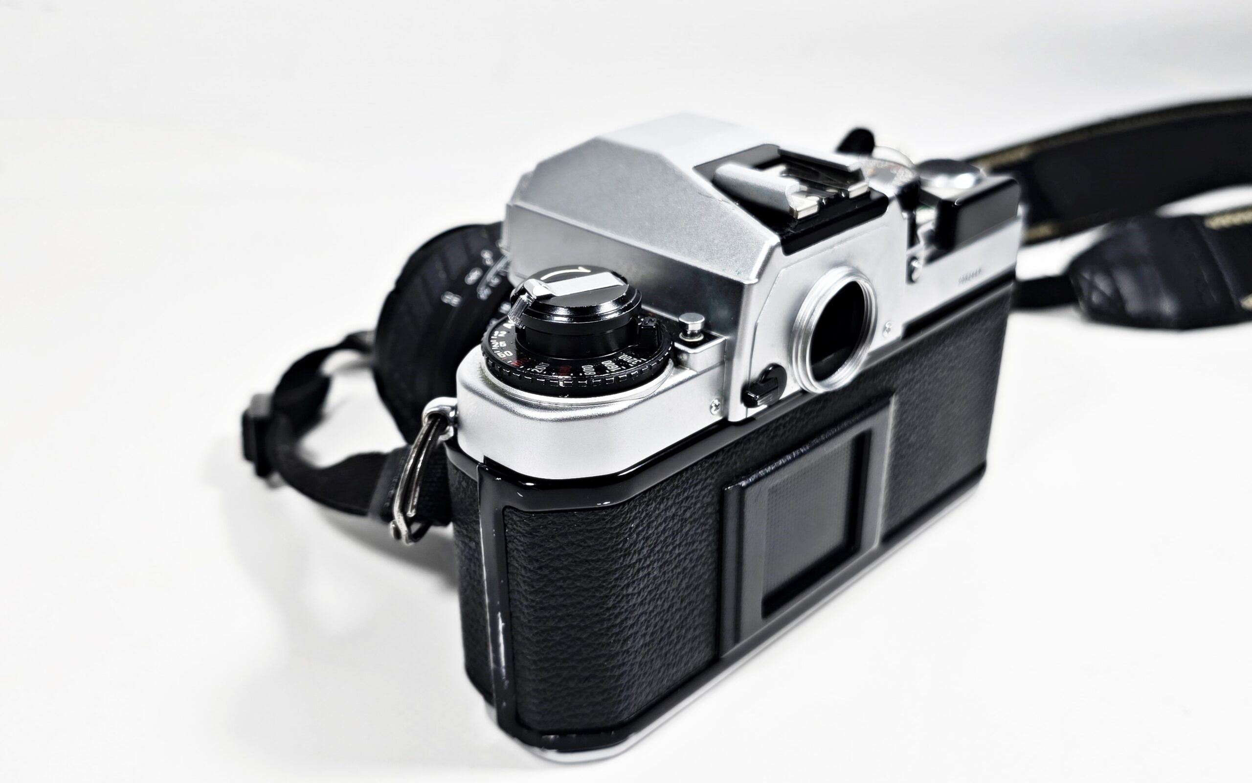 Analogowa lustrzanka Nikon FA