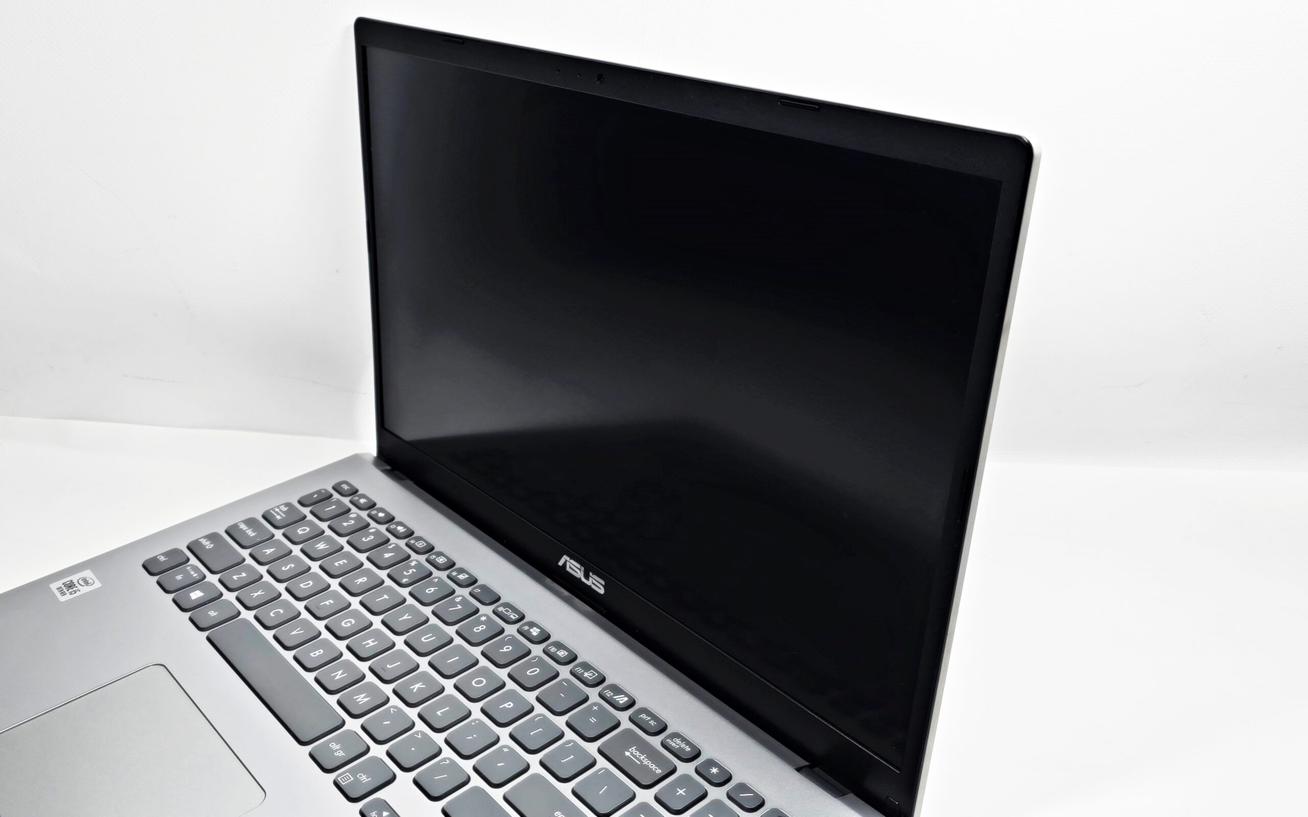 Laptop ASUS SONIC MASTER X509J i5/8gbRAM/256SSD