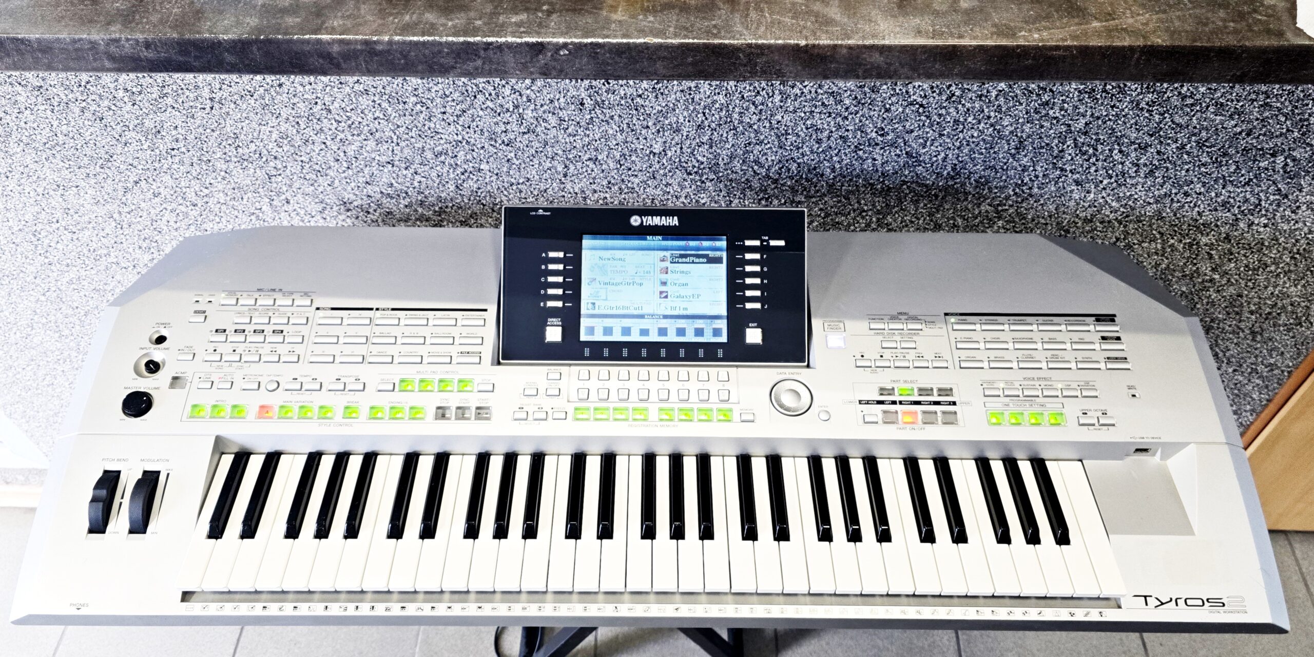 Yamaha TYROS 2