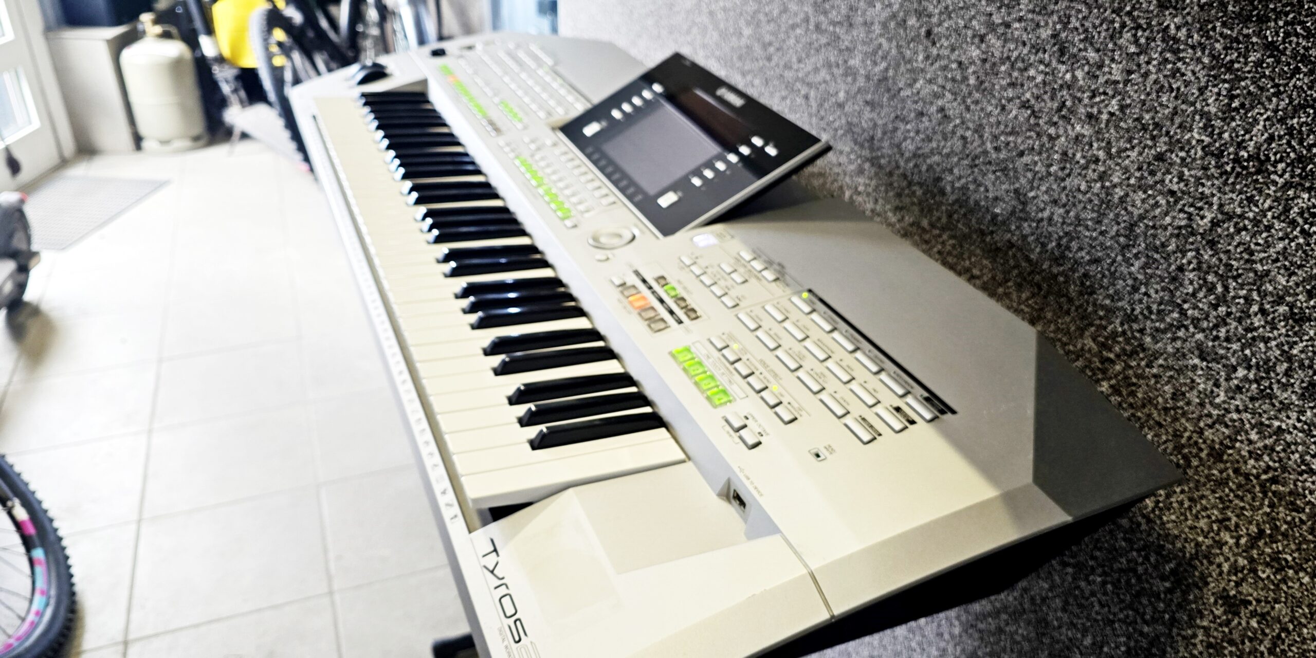 Yamaha TYROS 2