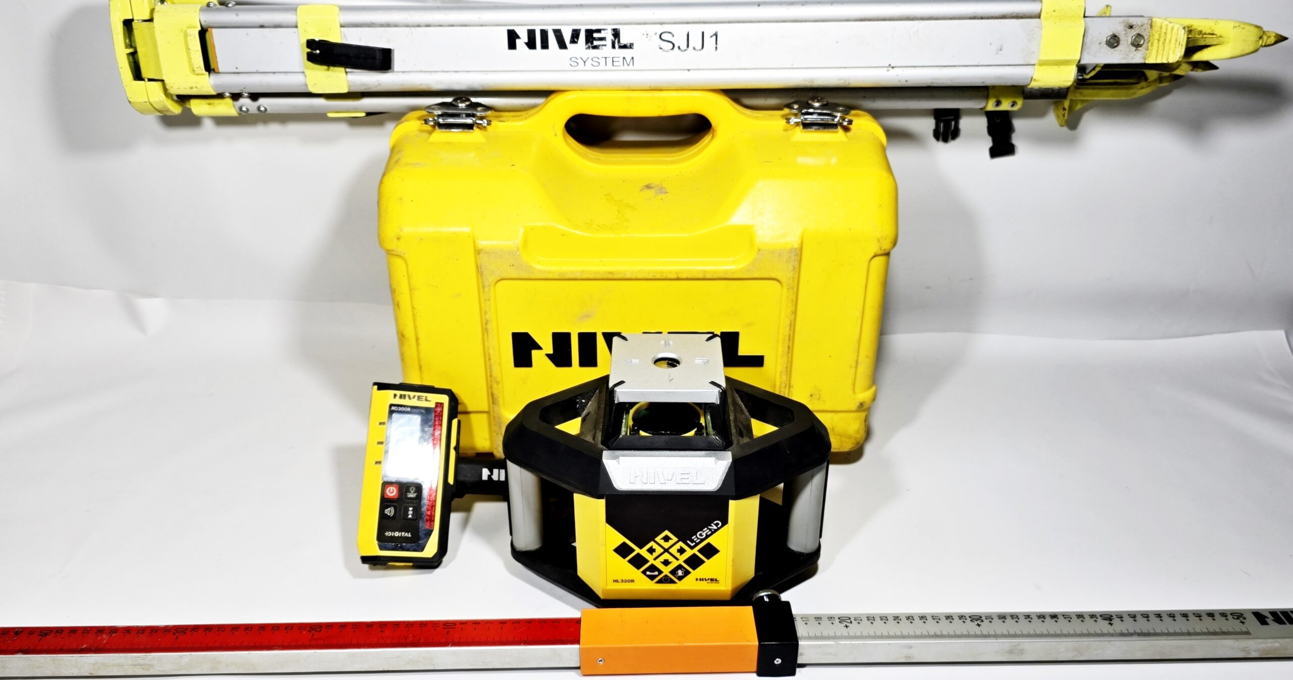 Niwelator laserowy NL320R Digital Nivel System
