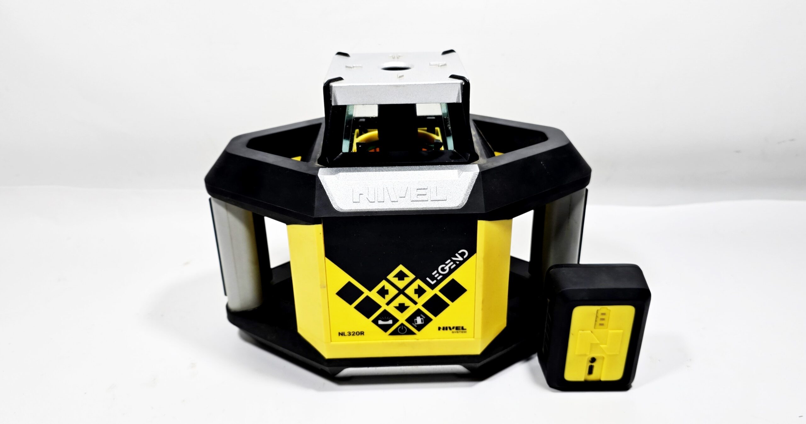 Niwelator laserowy NL320R Digital Nivel System